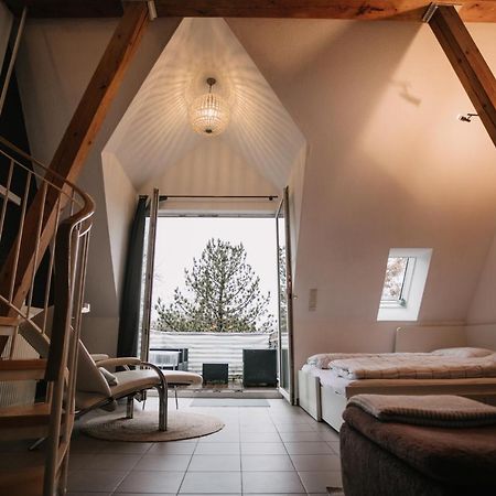 Eigenes Maisonettehaus In Idyllischer Lage Mit Balkon, Nahe Messe, 24H Self-Check In, Gratis Parken Schwabach Luaran gambar
