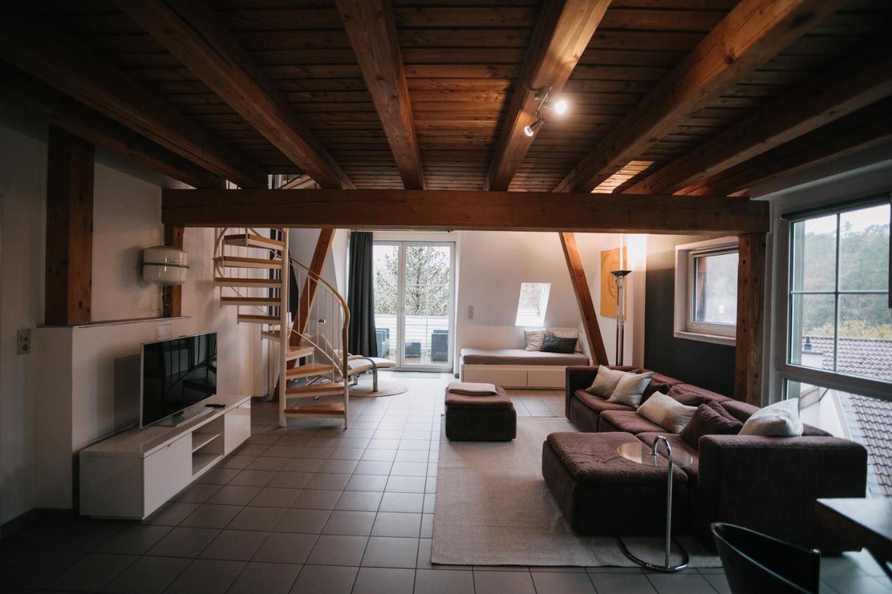 Eigenes Maisonettehaus In Idyllischer Lage Mit Balkon, Nahe Messe, 24H Self-Check In, Gratis Parken Schwabach Luaran gambar