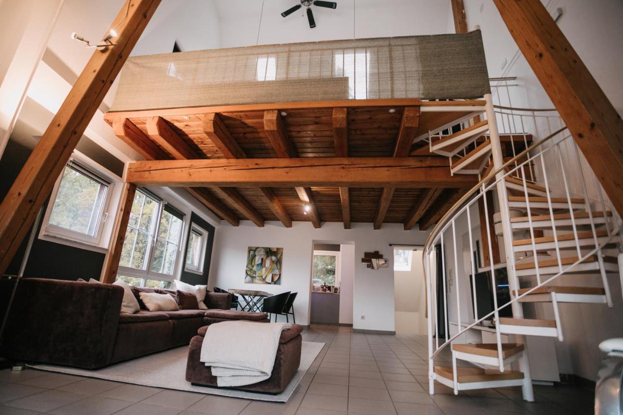 Eigenes Maisonettehaus In Idyllischer Lage Mit Balkon, Nahe Messe, 24H Self-Check In, Gratis Parken Schwabach Luaran gambar