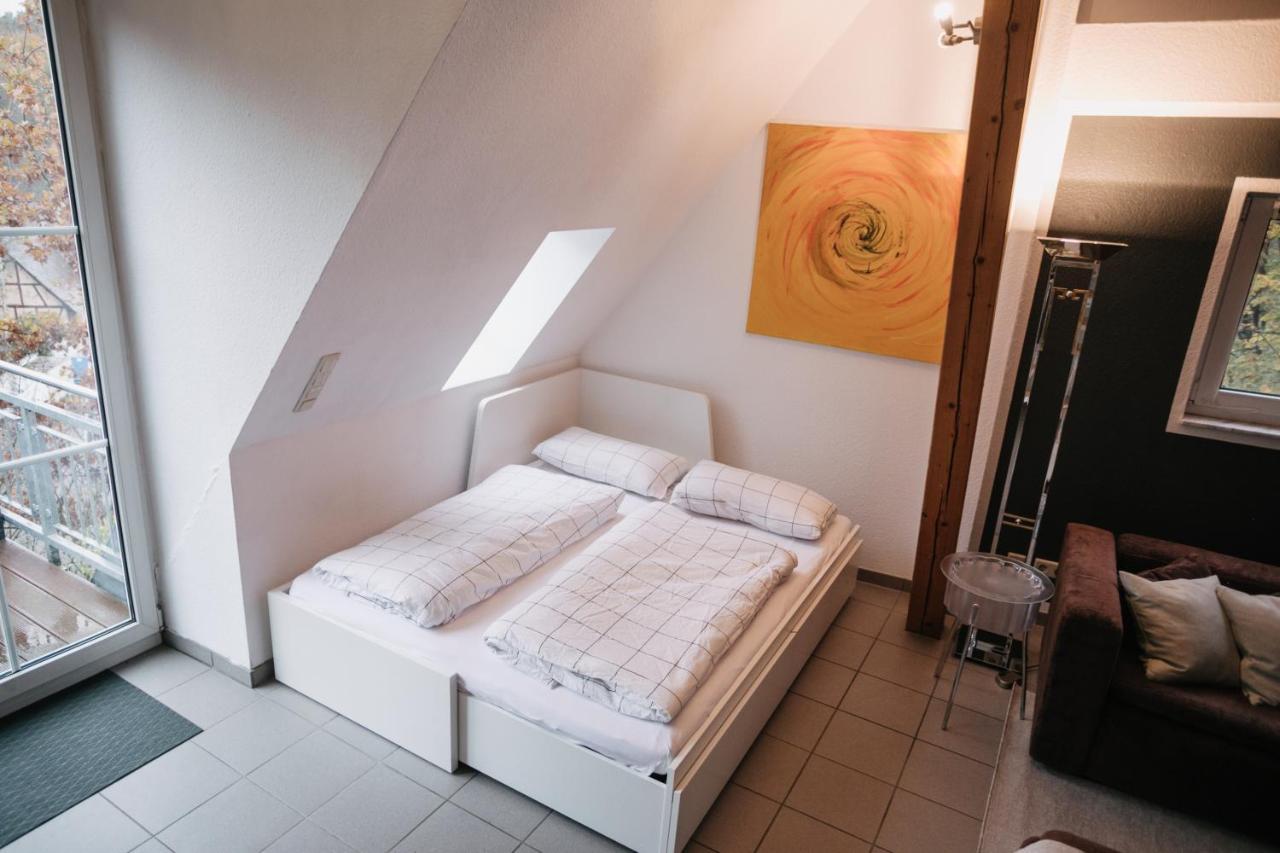 Eigenes Maisonettehaus In Idyllischer Lage Mit Balkon, Nahe Messe, 24H Self-Check In, Gratis Parken Schwabach Luaran gambar