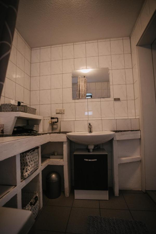 Eigenes Maisonettehaus In Idyllischer Lage Mit Balkon, Nahe Messe, 24H Self-Check In, Gratis Parken Schwabach Luaran gambar