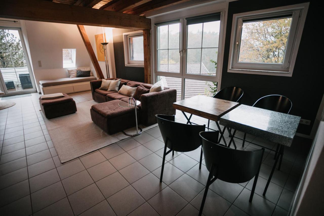 Eigenes Maisonettehaus In Idyllischer Lage Mit Balkon, Nahe Messe, 24H Self-Check In, Gratis Parken Schwabach Luaran gambar