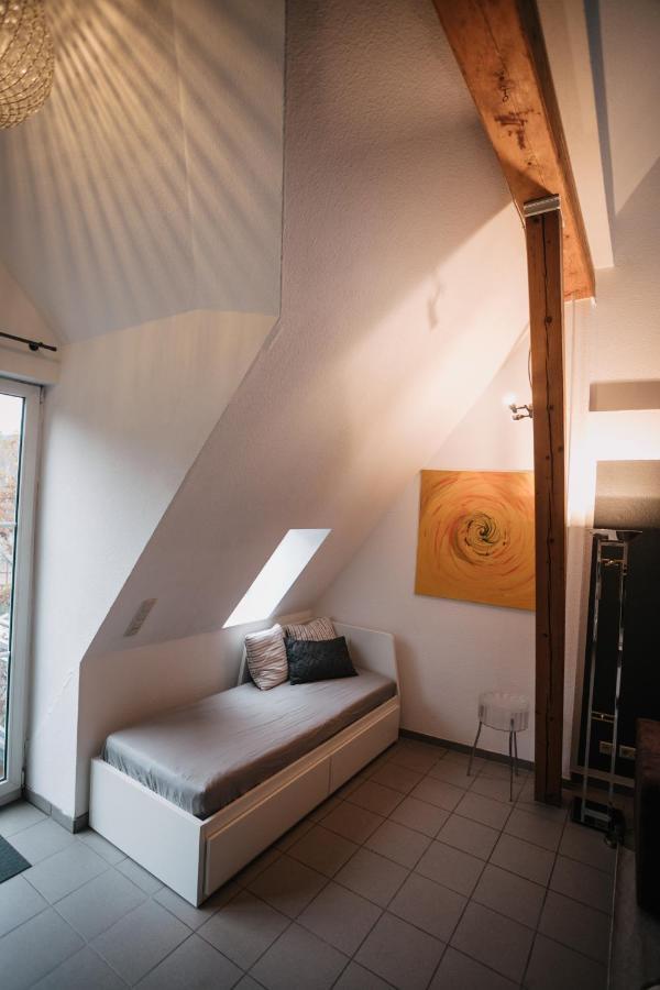 Eigenes Maisonettehaus In Idyllischer Lage Mit Balkon, Nahe Messe, 24H Self-Check In, Gratis Parken Schwabach Luaran gambar