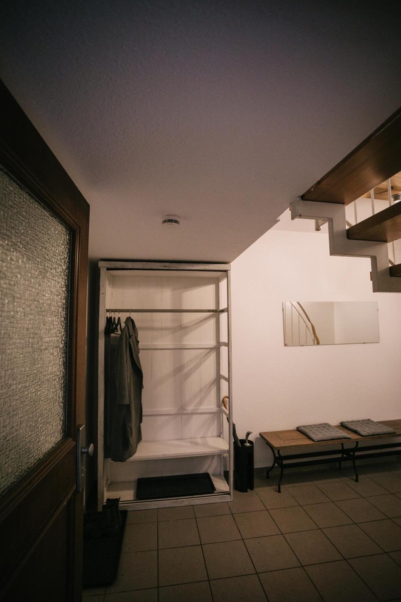 Eigenes Maisonettehaus In Idyllischer Lage Mit Balkon, Nahe Messe, 24H Self-Check In, Gratis Parken Schwabach Luaran gambar